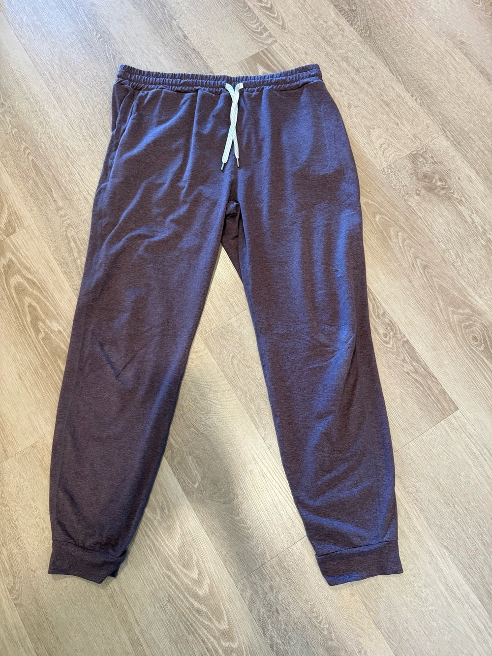 Women’s Vuori Rare Plum Drawstring Jogger Pants